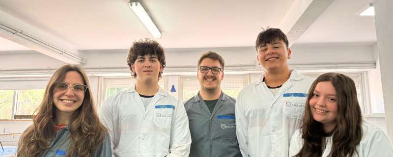 Concurso de Crecimiento de Cristales 2025